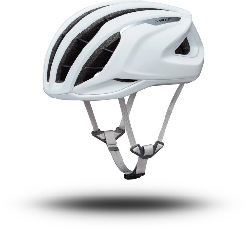 The S-Works Prevail 3 helmet is perfect for riders who value the comfort and thermoregulation benefits that superior ventilation delivers. It is the ultimate all-around helmet that excels in hot conditions, strenuous climbs, and mountainous stages.