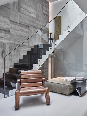 Bo XL vloerlamp gunmetal ontworpen door Grand & Johnson