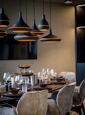 Sliced hanglamp small zwart/goud ontworpen door Peter Kos