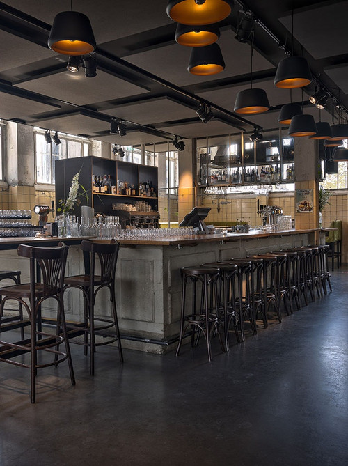 Tommy 27 hanglamp zwart/goud ontworpen door Peter Kos