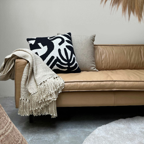 Floral victory knitted kussen