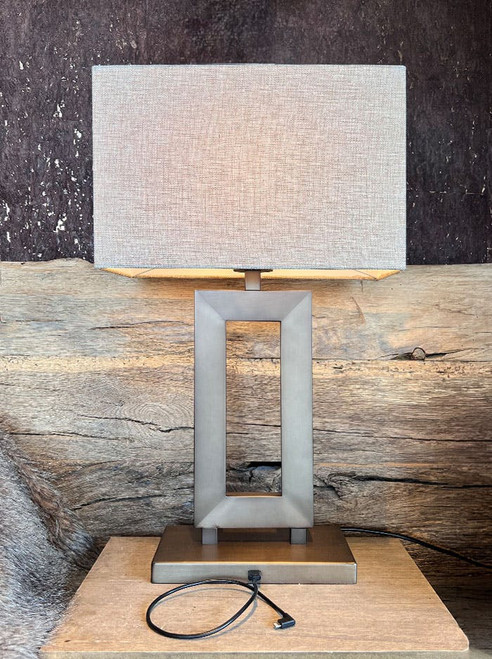 Marriot tafellamp E27 met USB brons met 3 standen-snoerdimmer.