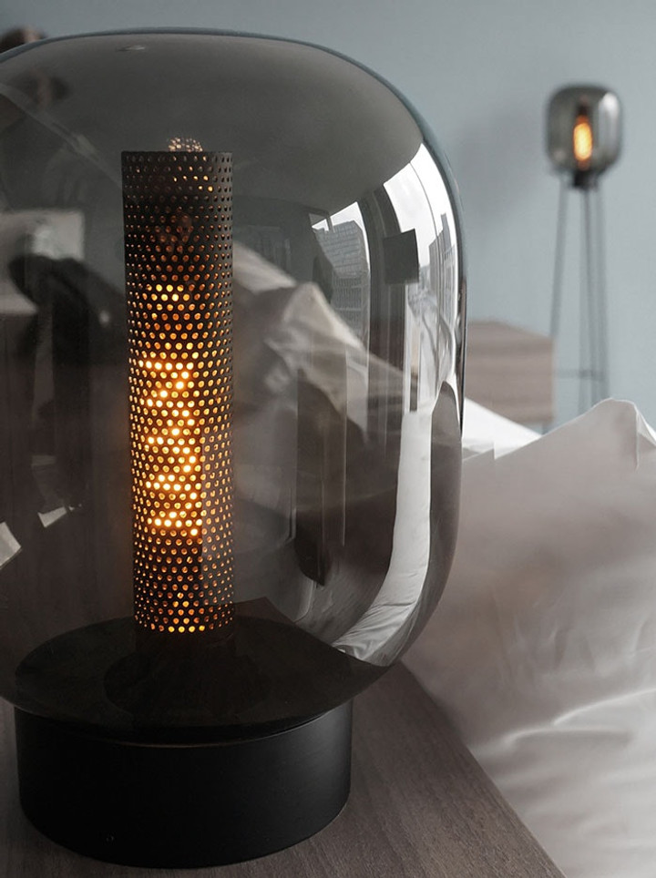 Rivington glass tafellamp zwart ontworpen door Brands-concept