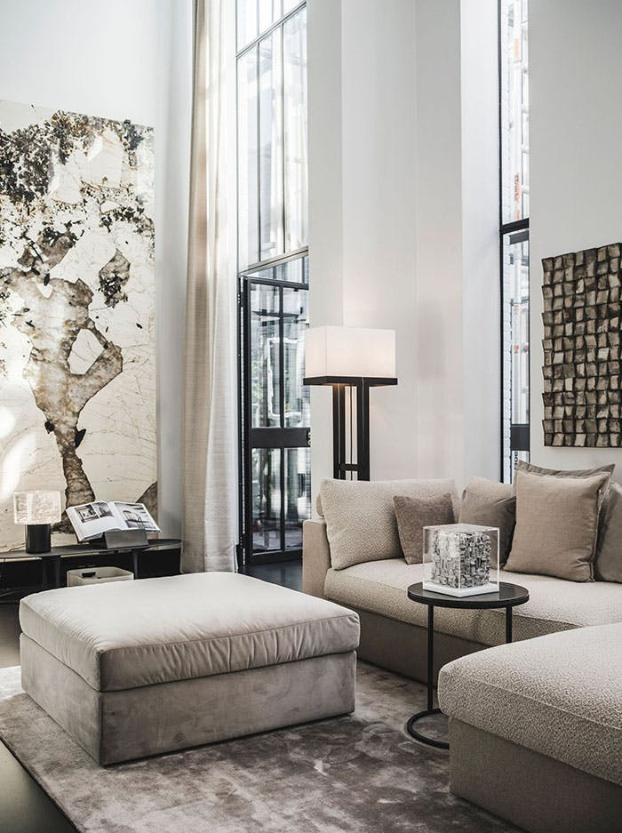 Piotello vloerlamp zwart ontworpen door Marcel Wolterinck