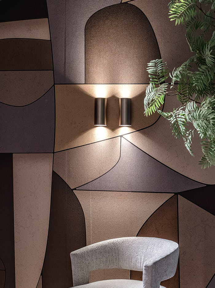 Gable wandlamp brons ontworpen door Eric Kuster