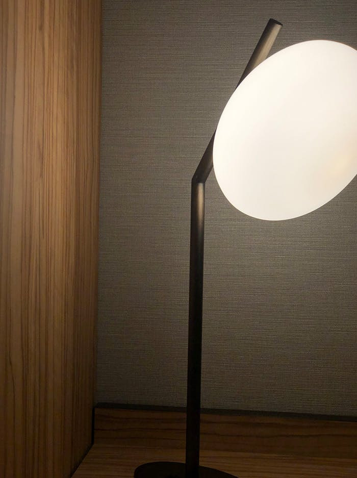 Flow tafellamp G9 zwart met smoke glas