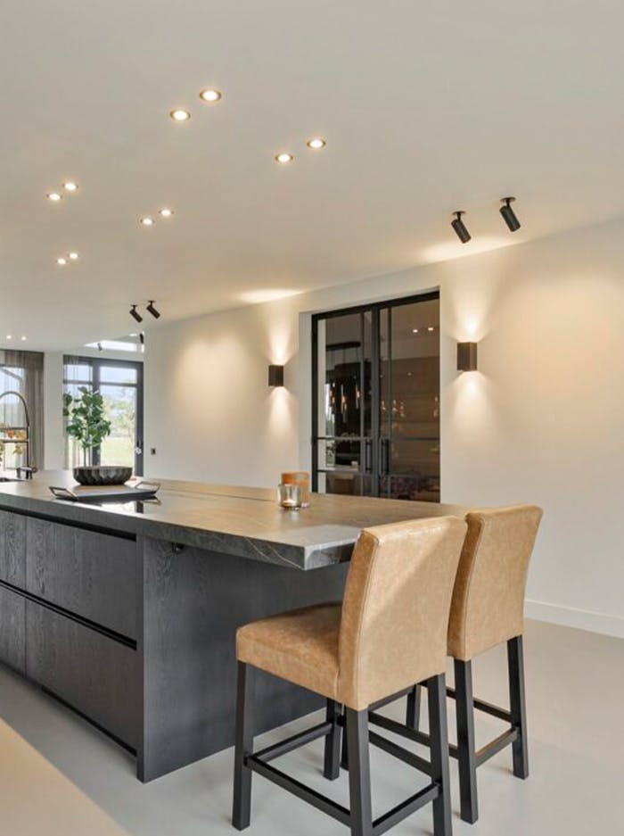 Inlet wandlamp brons