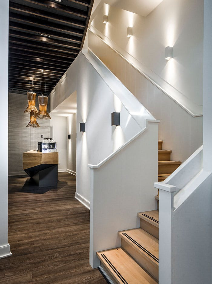 Inlet wandlamp brons