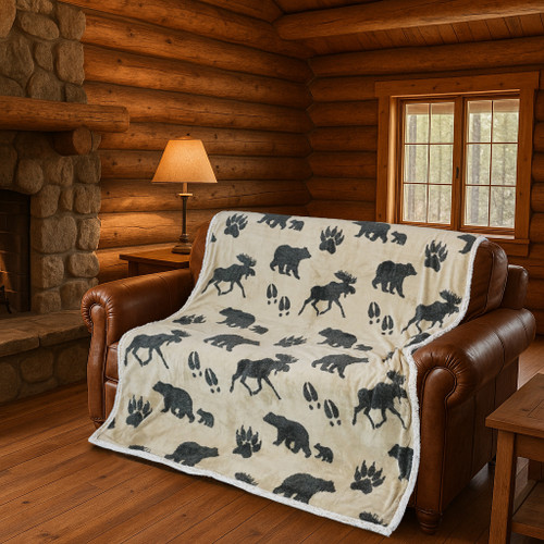 BEAR & MOOSE MELANGE BLANKET