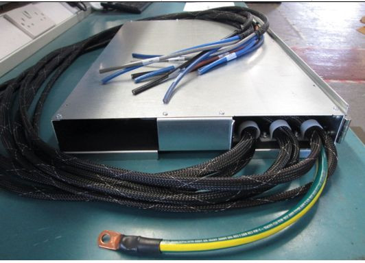 SPS-PDU 80A 480V HINGED R - P04376-001