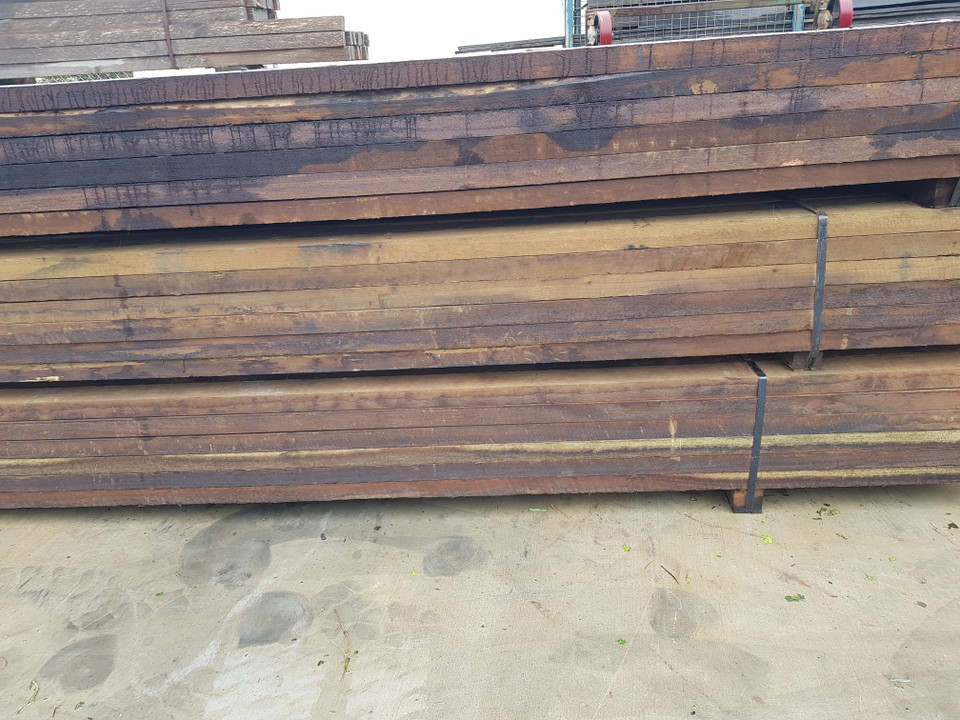 fencing-timber-rails-pine-hardwood-creative-timbers