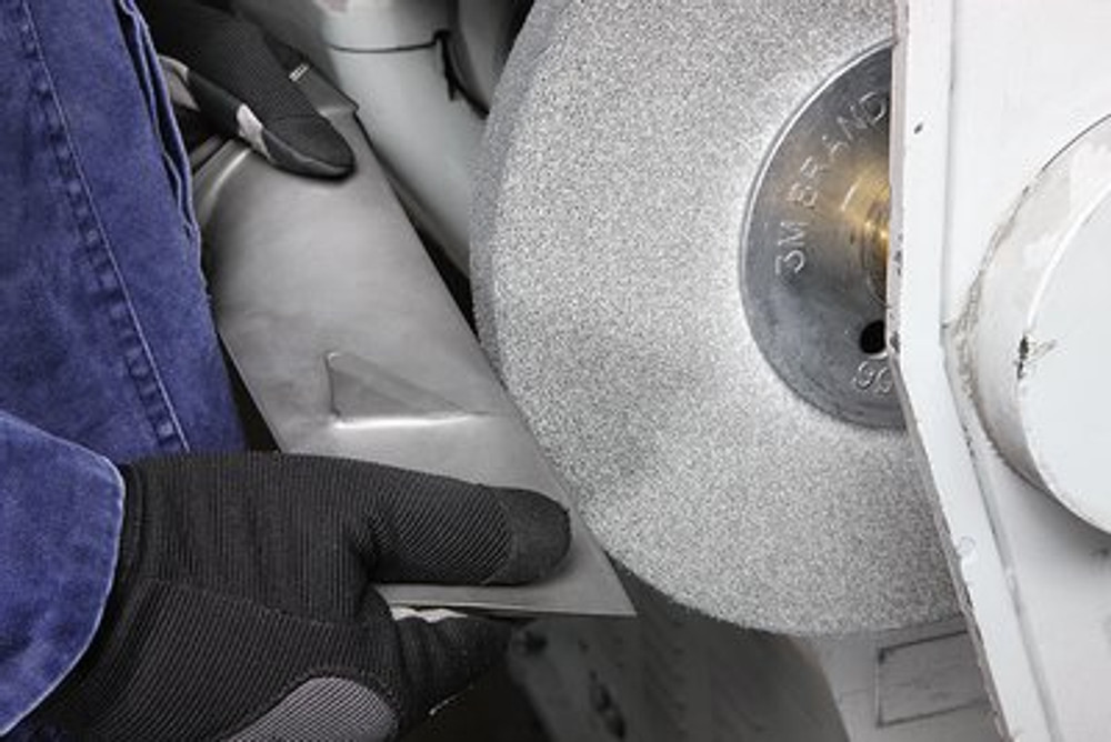 Scotch-Brite EXL Pro Deburring Convolute Wheel, EP-WL, 9S Fine, 6 in x
3/8 in x 1 in, 4 ea/Case