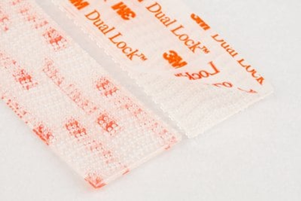 Scotch Extreme Fasteners RF6730, 1 in x 3 in (25,4 mm x 76,2 mm) , 2
Sets of Strips, Clear