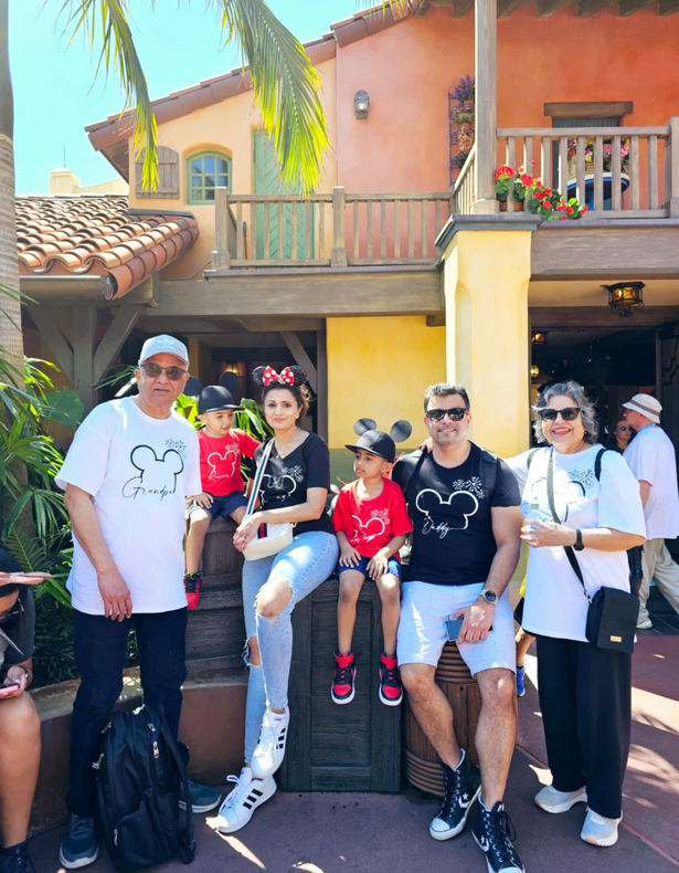 Disney World Vacation with Family Matching T-Shirts 