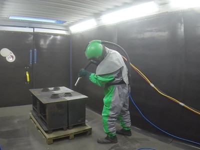 How moisture affects abrasive blasting, and what you can do about it
