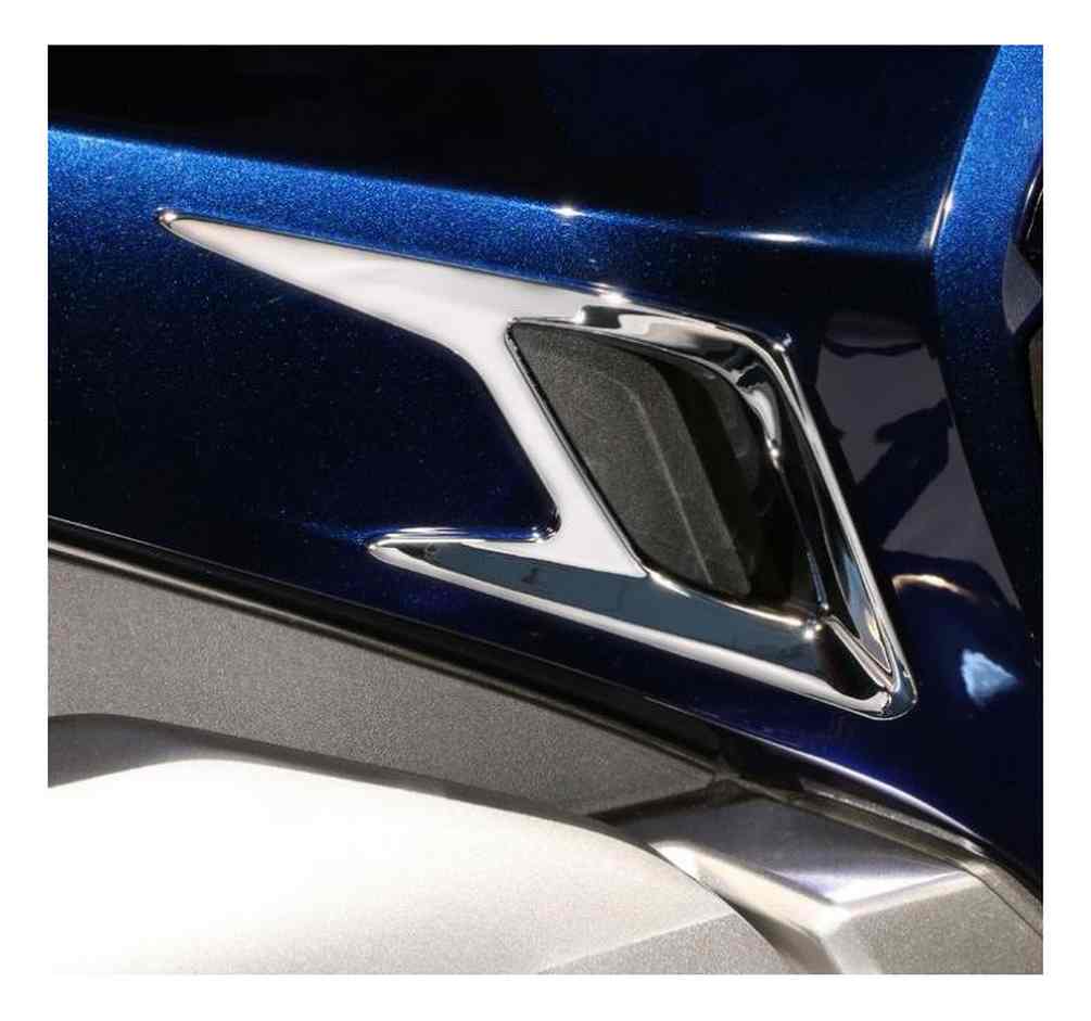 Ciro Goldstrike Side Panel Vent Accent Trim Kit, Chrome or Black 78205-78206 - Wisconsin Harley-Davidson