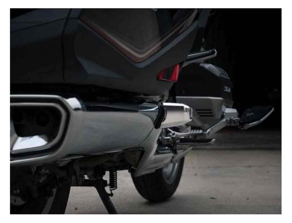 Harley-Davidson Free Shipping - Ciro Goldstrike TWINART Saddlebag Guard Covers - Chrome, Gold Wing Models 78320 - Free Shipping on many products plus Orders Over $99