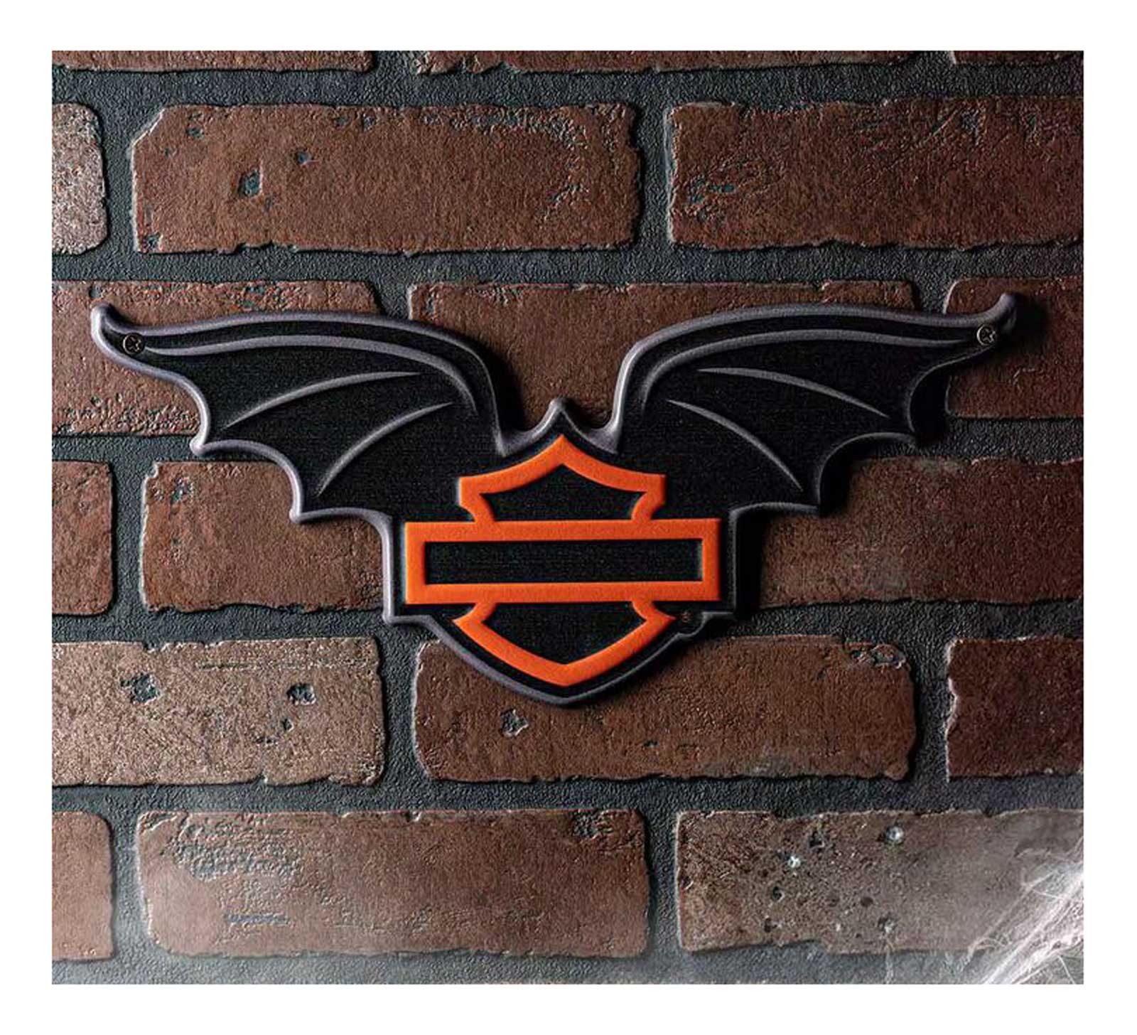 ハーレーダビッドソン タンク ブラック ウィングロゴ Harley-Davidson® Embossed Open Bar & Shield Halloween Bat Metal