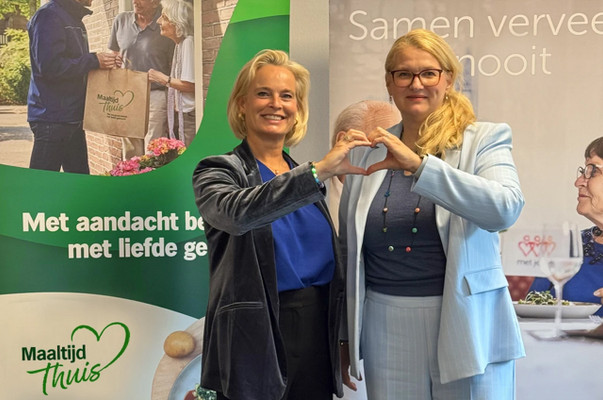 Maaltijd Thuis nieuwe sponsor van stichting Met je hart: samen werken aan minder eenzaamheid onder ouderen Maaltijd Thuis nieuwe sponsor van stichting Met je hart: samen werken aan minder eenzaamheid onder ouderen
