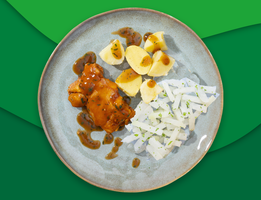 Kipdijfilet in mosterd-dragonjus met aardappelen en koolrabi groene kruiden