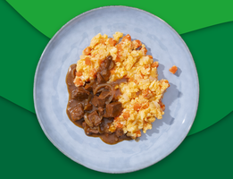 Traditionele hutspot met runderhachee