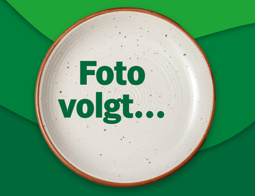 Vegetarische balletjes in satèsaus met aardappelpartjes met groente