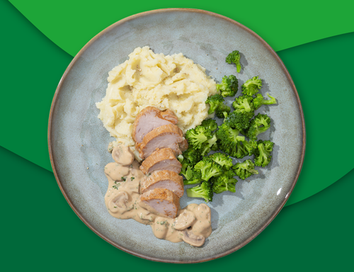 Varkenshaasoester met champignonsaus, puree en broccoli zoutarm