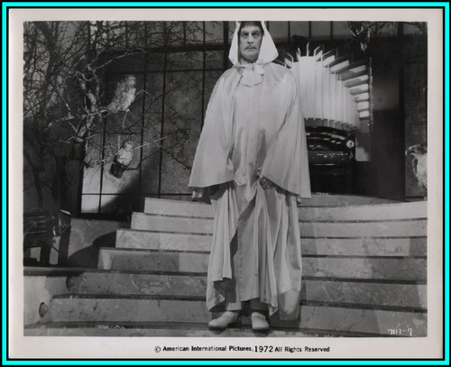 VICENT PRICE in "Abominable Dr. Phibes" - Original Vintage Photograph - 1971 VICENT PRICE in "Abominable Dr. Phibes" - Original Vintage Photograph - 1971