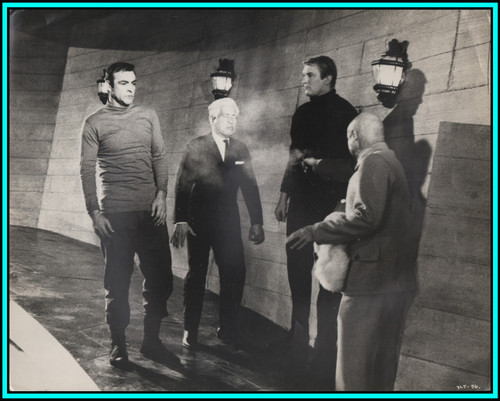SEAN CONNERY & DONALD PLEASENCE in "You Only Live Twice" - Original Vintage Photo 1967