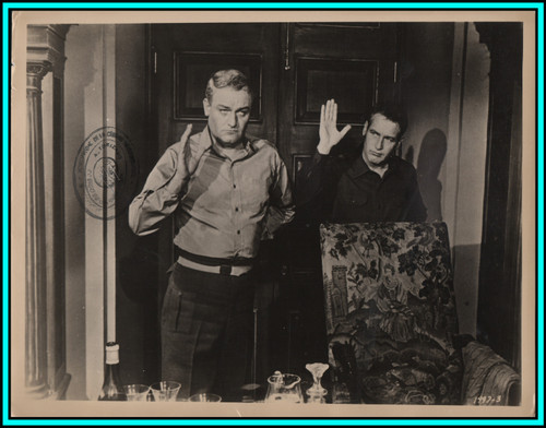 PAUL NEWMAN & CHARLES GRAY in "The Secret War of Harry Frigg" - Photo 1968
