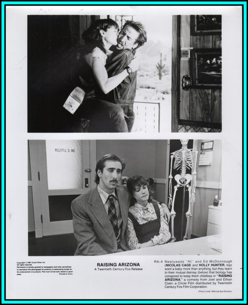 HOLLY HUNTER & NICOLAS CAGE in "Raising Arizona" - Original Vintage Photo 1987
