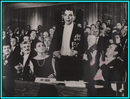 MARIO MORENO (CANTINFLAS) in "Su Excelencia" - Original Vintage Photo 1967