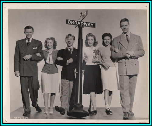JUDY GARLAND & MICKEY ROONEY in "Babes on Broadway" - Original Vintage Photo 1941