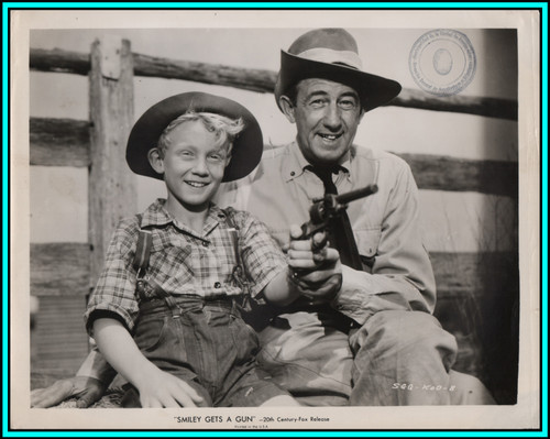 CHIPS RAFFERTY & KEITH CALVERT in "Smiley Gets a Gun" - Original Photo 1958