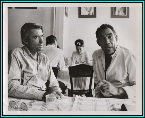 ANTHONY QUINN & GREGORY PECK in "The Guns of Navarone" - Original Photo 1961