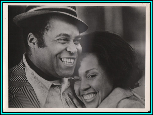 DIAHANN CARROLL & JAMES EARL JONES in "Claudine" - Original Vintage Photo 1974