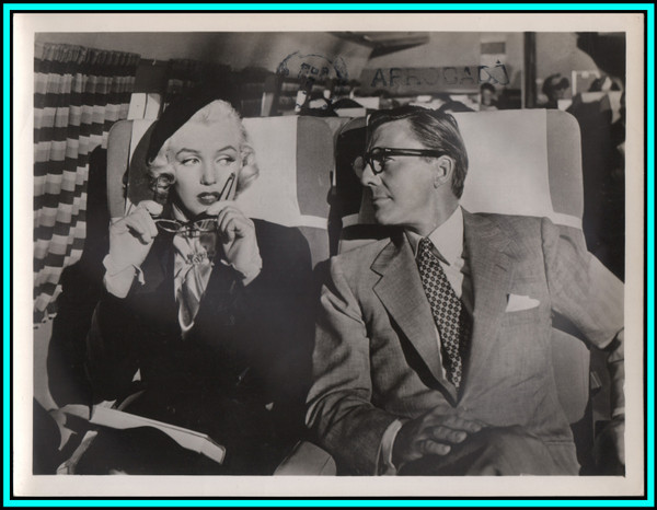 MARILYN MONROE & DAVID WAYNE in "How To Marry A Millionaire" - Original Photo 1953