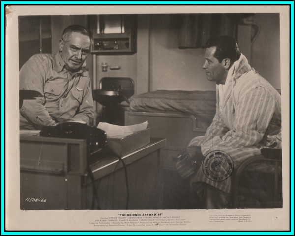 WILLIAM HOLDEN & FREDRIC MARCH in "The Bridges at Toko-Ri" - Original Vintage Photo 1954