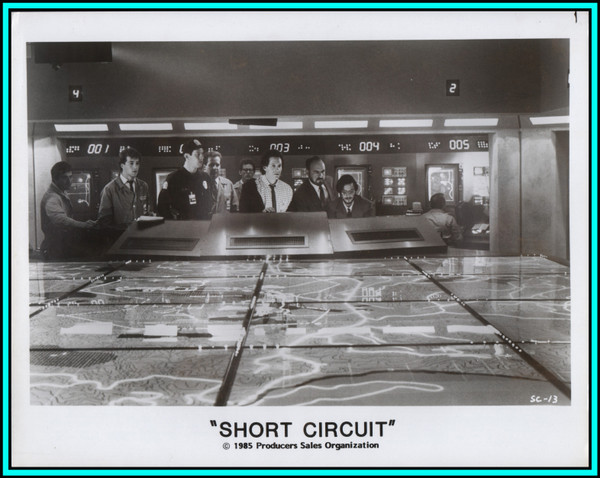 STEVE GUTTEMBERG & FISHER STEVENS in "Short Circuit" - Original Photo 1986