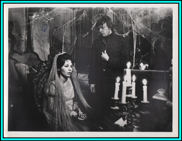 KATHRYN LEIGH SCOTT & JOHN KARLEN in "House of The Dark Shadow" - Photo 1970