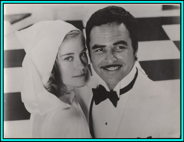 CYBILL SHEPHERD & BURT REYNOLDS in "At Long Last Love" - Original Vintage Photo 1975