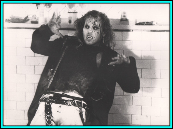 BROOKE MCCARTER in "THE LOST BOYS" - Original Vintage Photo 1987