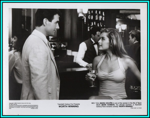 MARIA HOLVOE & MARK HARMON in "Worth Winning" - Original Vintage Photo 1989