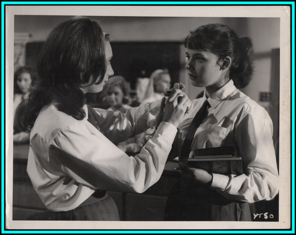 ANNETTE WHITELEY & GEORGINA PATTERSON in "The Yellow Teddy Bears" - Orig. Photo 1963