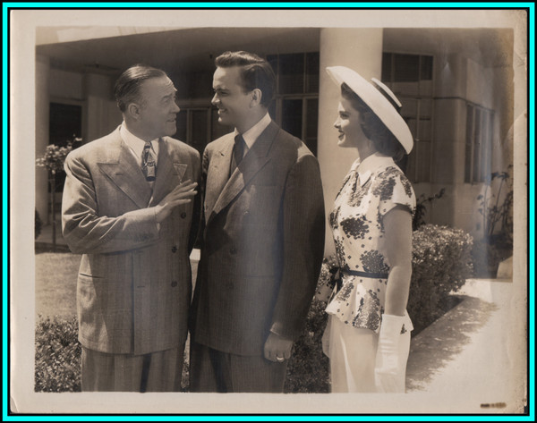 FRANCES RAFFERTY & BOB HAYMES in "Bud Abbott & Lou Costello in Hollywood" - Original Photo 1945