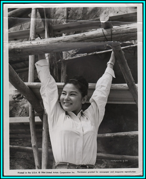 EIKO TAKASHIRO in "Flight from Ashiya" - Original Vintage Photograph - 1964