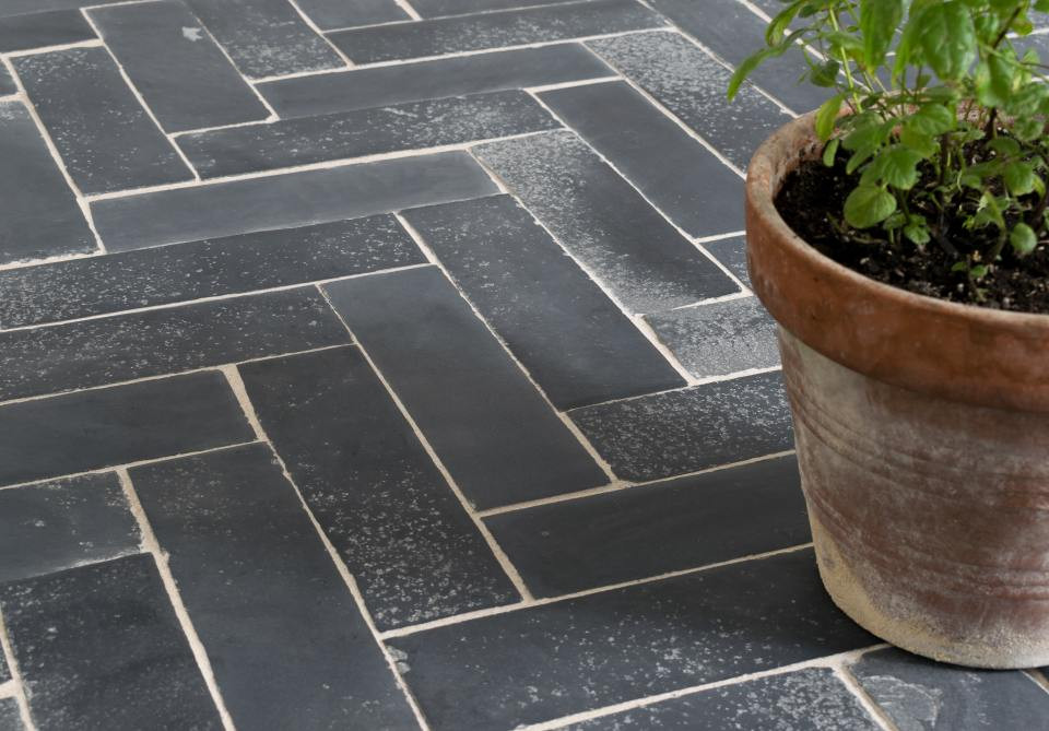 Belgium Black Limestone 4x16