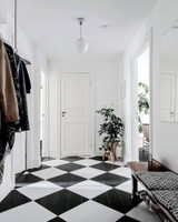 Nero Marquina Honed 18"x18" & Thassos Greek Marble Honed 18"x18" Checkerboard Pattern Marble Floor Tile