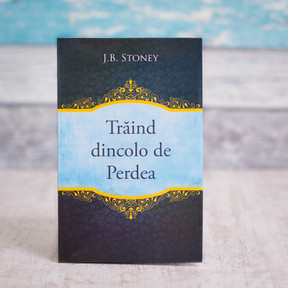 Traind dincolo de perdea, J.B. Stoney