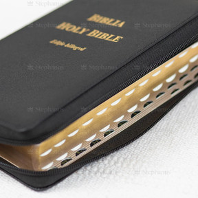 Biblia mare Romana-Engleza - Neagra - Ediție Bilingva (Fermoar, Aurită) - ZTI - 02 stephanus.ro